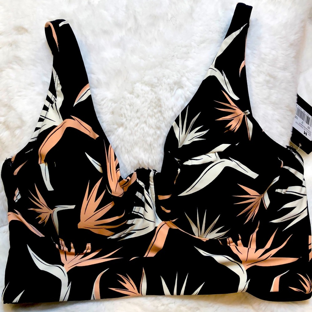 Women’s bikini top.